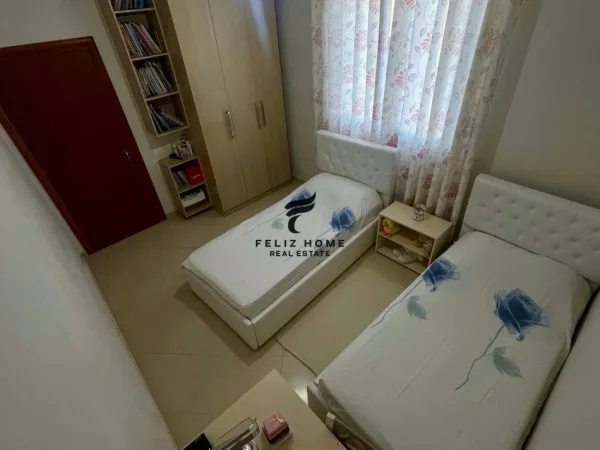 Tirane, jepet me qera Vile 3+1 Kati 2, 360 m² 2.500 € (TEG)