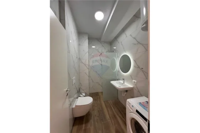 Tirane, jepet me qera 1+1 , 520 € (Porcelan)
