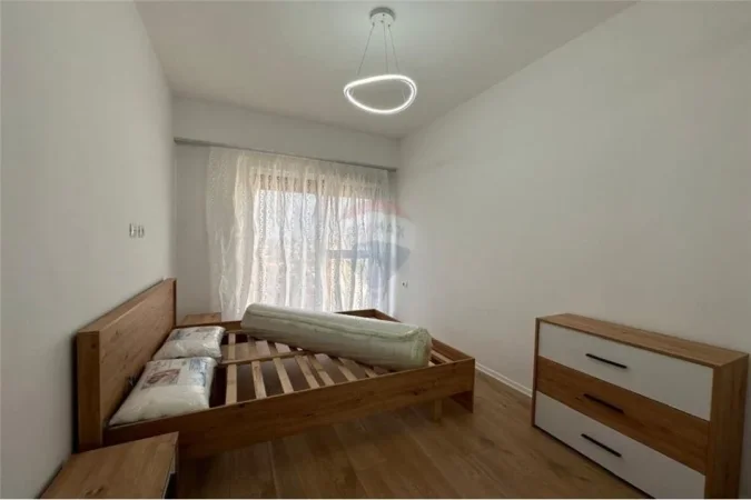 Tirane, jepet me qera 1+1 , 520 € (Porcelan)