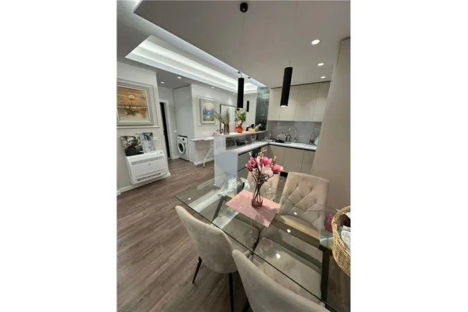 Tirane, shitet 2+1 , 190.000 € (kodra e diellit)