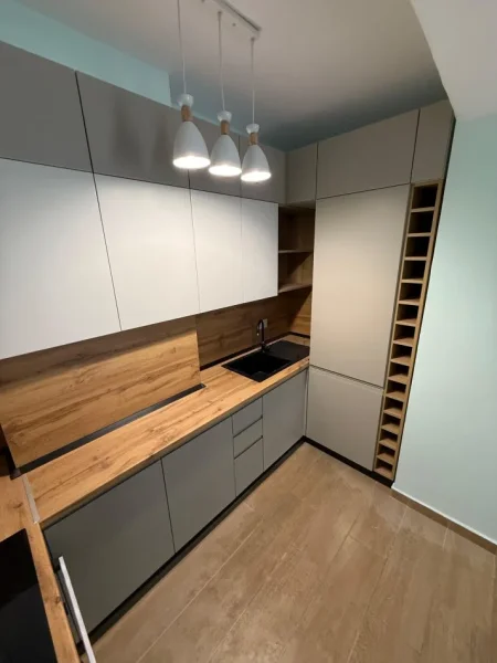 Tirane, jepet me qera apartament 1+1+Aneks+Ballkon Kati 2, 70 m² 550 € (Kodra e Diellit 2)