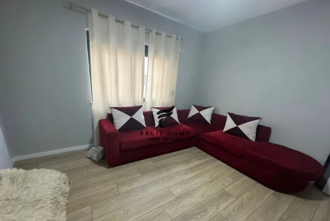 Tirane, jepet me qera apartament 2+1 Kati 4, 100 m² 500 € (FRESK)