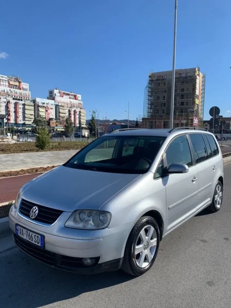 WWW.AUTO-999.AL , shes makine Volkswagen TOURAN Viti 2004 3500€