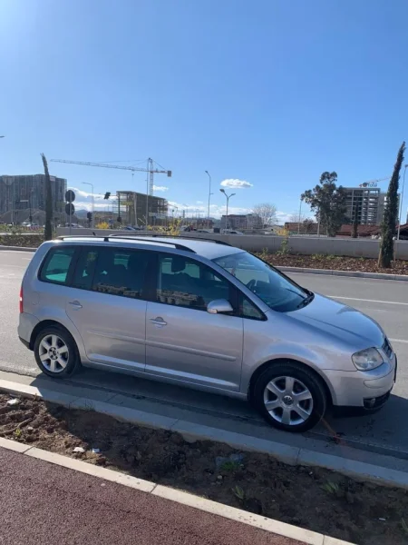 WWW.AUTO-999.AL , shes makine Volkswagen TOURAN Viti 2004 3500€