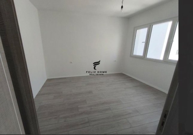 Tirane, jepet me qera zyre Kati 7, 100 m² 550 € (ASTIR)