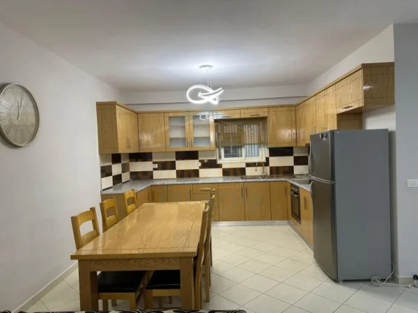 Tirane, shitet apartament 2+1 Kati 2, 114 m² 142.000 € (UNAZA E RE YZBERISHT)