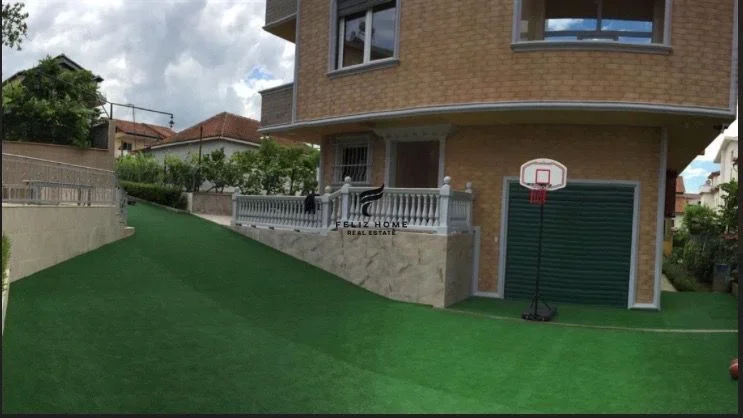 Tirane, shitet Vile 3 Katshe Kati 3, 620 m² 450.000 € (KAMEZ)