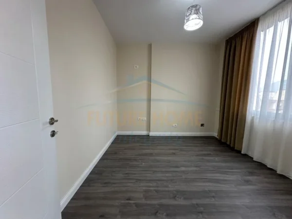 Tirane, shitet apartament 1+1 Kati 4, 50 m² 119.000 € (SHKOLLA E KUQE TIRANE)