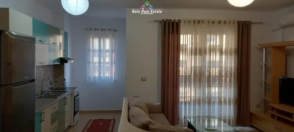 Tirane, jepet me qera apartament 2+1 Kati 4, 107 m² 500 € (astir)