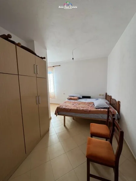 Tirane, shes apartament 1+1 Kati 4, 74 m² 90.000 € (fresku)