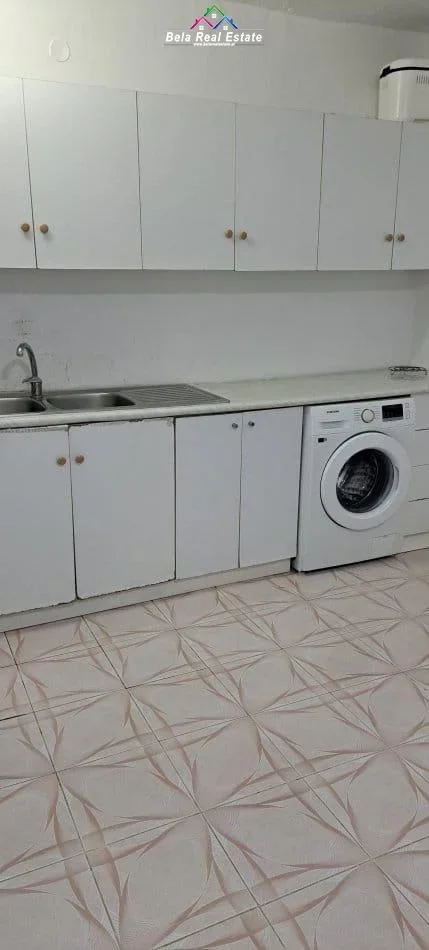 tirane  jepet me qera apartament 2+1 Kati 5, 80 m² 450 € (ali demi)