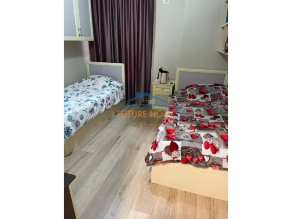 Tirane, jepet me qera apartament 3+1 Kati 2, 105 m² 800 € (KOPSHTI ZOOLOGJIK)
