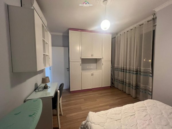 Tirane, jepet me qera apartament 2+1 Kati 2, 100 m² 900 € (don bosko)