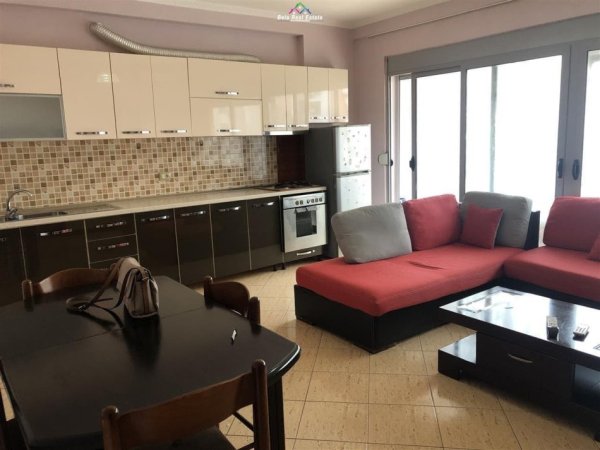 Tirane, jepet me qera apartament 2+1 Kati 2, 100 m² 500 € (fresk)