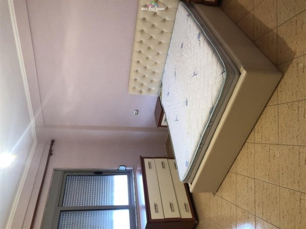 Tirane, jepet me qera apartament 2+1 Kati 2, 100 m² 500 € (fresk)