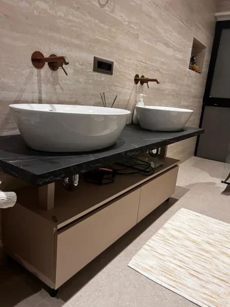 Tirane, shitet apartament 3+1 , 154 m² (Blloku)