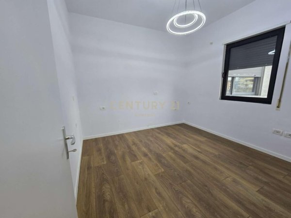 Tirane, shitet apartament 2+1 Kati 5, 76 m² 189.000 € (Sheshi Avni Rustemi,Pazari Ri!)