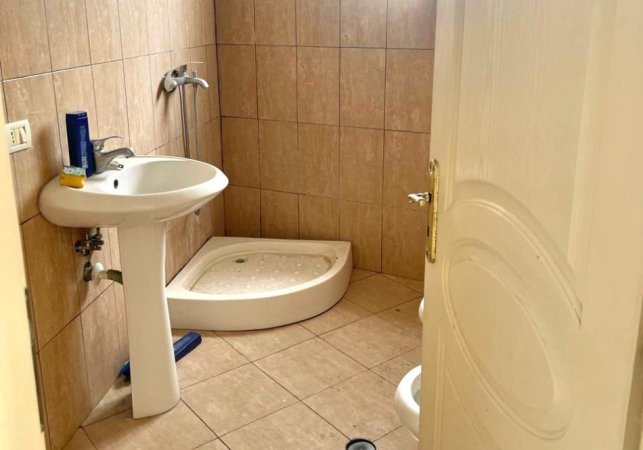 SHITET: Super Apartament 1+1 📍 (Fresk/ Rruga Shefqet Kuka) - Kati 4  - 72 m²  🎯 ** 85.000 € **