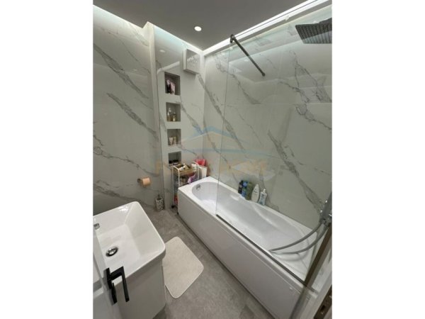 Tirane, shes apartament 2+1+Ballkon Kati 2, 90 m² 190.000 € (Kodra e Diellit 1)