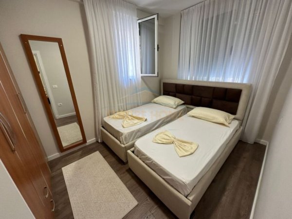 Tirane, shes apartament 2+1+Ballkon Kati 2, 90 m² 190.000 € (Kodra e Diellit 1)