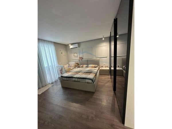 Tirane, shes apartament 2+1+Ballkon Kati 2, 90 m² 190.000 € (Kodra e Diellit 1)