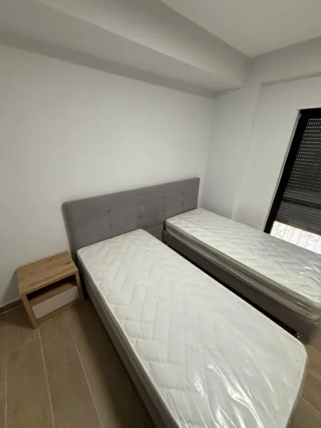 Tirane, jepet me qera apartament 2+1 Kati 1, 105 m² 650 € (Kodra e Diellit 2)