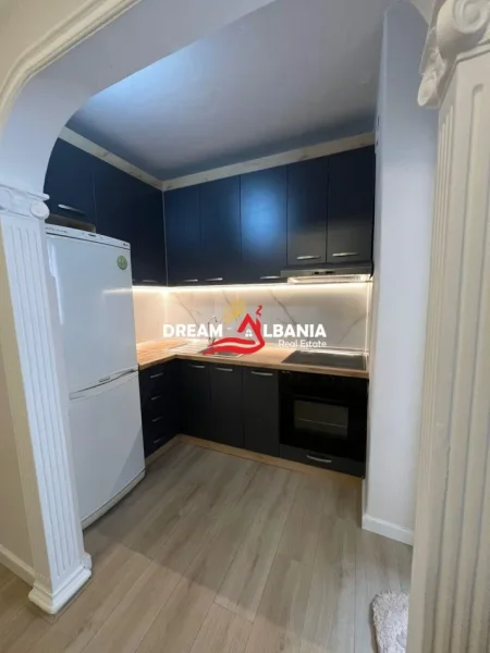 Tirane, shitet apartament 1+1 Kati 4, 54 m² 90.000 € (porcelan)