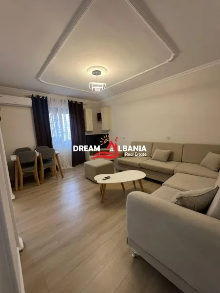 Tirane, shitet apartament 1+1 Kati 4, 54 m² 90.000 € (porcelan)