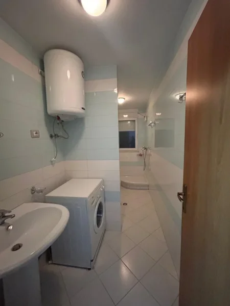 Tirane, shitet apartament 2+1+Aneks+Ballkon Kati 3, 107 m² 128.000 € (fresk)