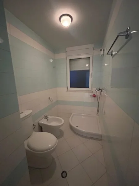 Tirane, shitet apartament 2+1+Aneks+Ballkon Kati 3, 107 m² 128.000 € (fresk)