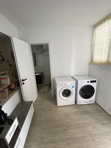 Tirane, jepet me qera apartament 2+1+Aneks Kati 1, 60 m² 600 € (zogu i zi , rruga e durresit)