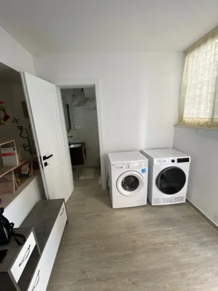 Tirane, jepet me qera apartament 2+1+Aneks Kati 1, 60 m² 600 € (zogu i zi , rruga e durresit)