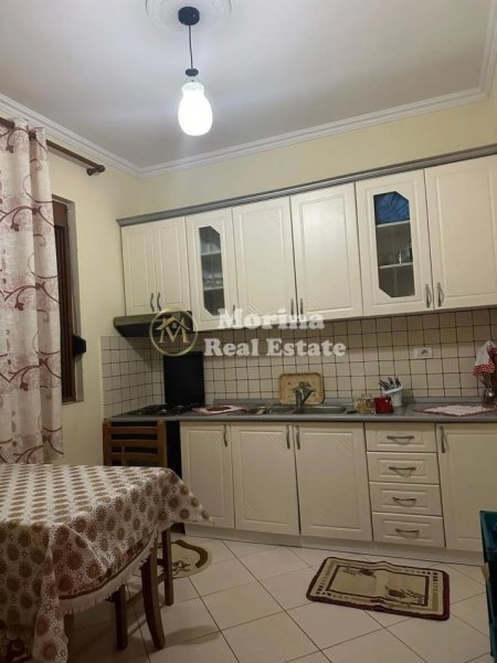 Tirane, jepet me qera shtepi 1+1 Kati 2, 90 m² 450 € (Jordan Misja)