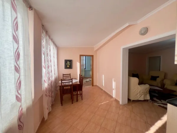 Tirane, shitet apartament 3+1 , 109 m² 125.000 € (rruga At Zef Valentini)
