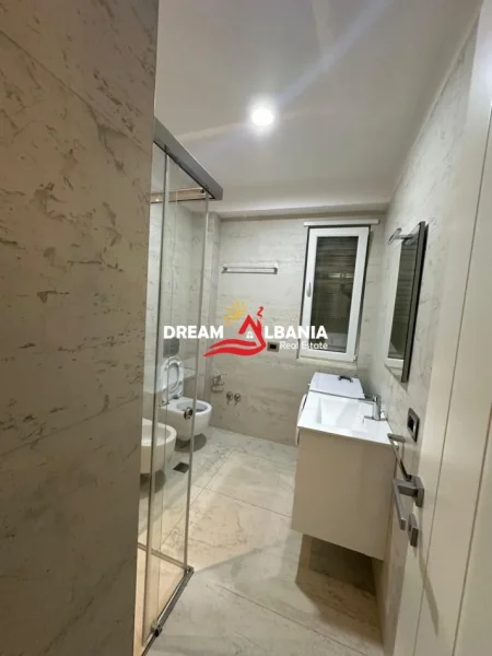 Durres, shitet Vile 2+1 Kati 1, 231 m² 550.000 € (lura)