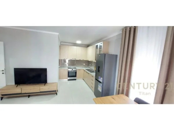 Tirane, jepet me qera apartament 2+1 Kati 5, 95 m² 700 € (Mine Peza)