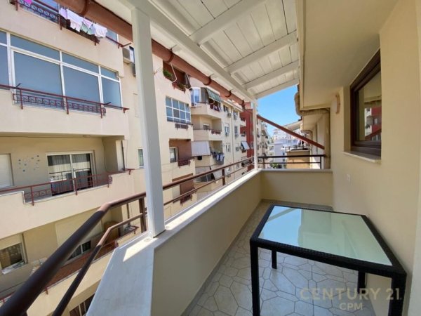 Tirane, jap me qera apartament 1+1 , 85 m² 500 € (Kodra e Diellit)