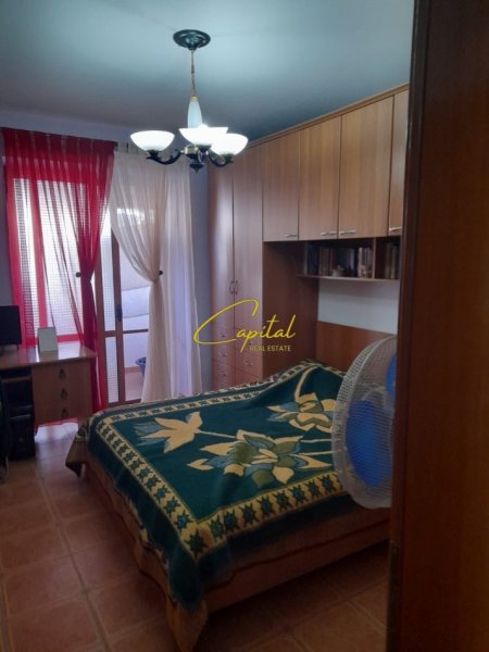 Tirane, jepet me qera apartament 2+1 Kati 1, 70 m² 500 € (VASIL SHANTO)