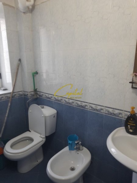 Tirane, jepet me qera apartament 2+1 Kati 1, 70 m² 500 € (VASIL SHANTO)