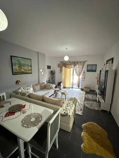 Tirane, shitet apartament 1+1+Aneks+Ballkon Kati 3, 75 m² 87.000 € (fresk)