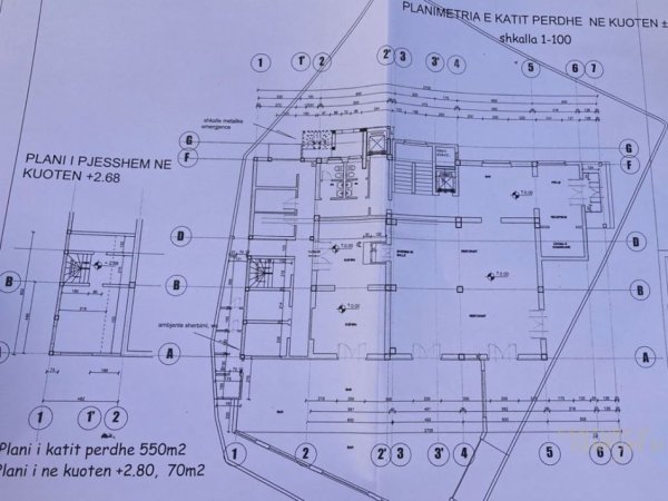 Tirane, jap me qera Godine Multifunksionale, 2.254 m² 16.000 € (Ish Stacioni i fundit i Tiranes se Re)