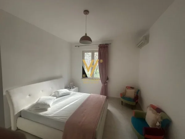 Qerret, jepet me qera Vile 3 Katshe Kati 1, 270 m² 3.200 € (QERRET)