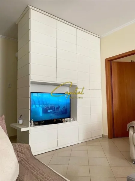 Tirane, shitet apartament 1+1 Kati 5, 60 m² 91.000 € (FRESKU)