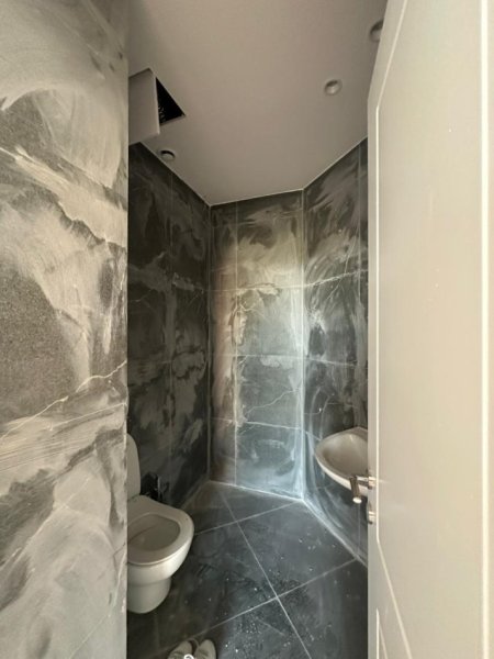 Tirane, shitet apartament 2+1+Aneks+Ballkon Kati 5, 150 m² 516.000 € (Rruga e Kosovareve)