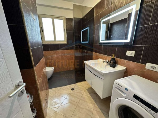 Tirane, shitet apartament 2+1 Kati 3, 125 m² 162.000 € (FRESKU)