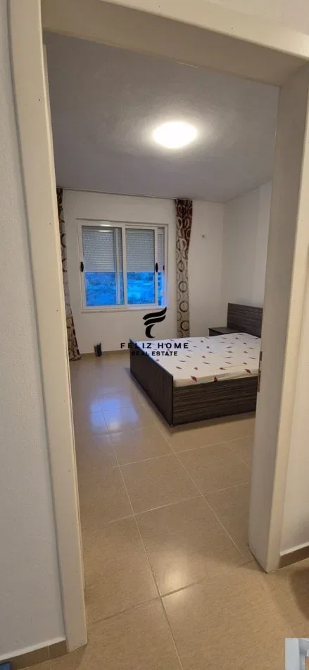 Tirane, jepet me qera apartament 2+1 Kati 4, 95 m² 500 € (SELITE)