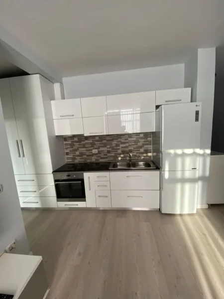 Tirane, shitet apartament 1+1+Aneks+Ballkon Kati 7, 58 m² 87.000 € (astir)