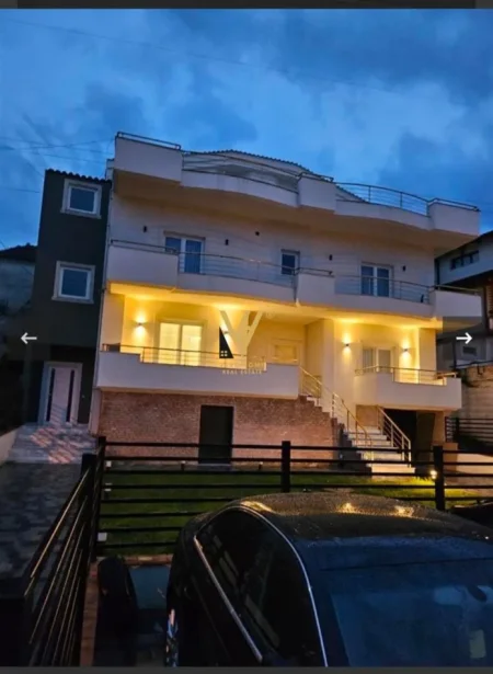 Tirane, jepet me qera shtepi 3+1+Ballkon Kati 2, 120 m² 710 € (MISTO MAME)