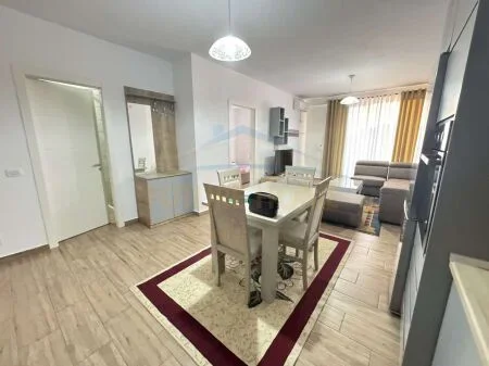 Tirane, apartament 1+1 Kati 8, 68 m² (UNAZA E RE)