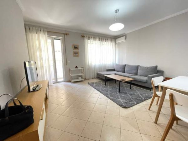 Tirane, shitet apartament 1+1 Kati 1, 71 m² 127500 Euro (Qender)